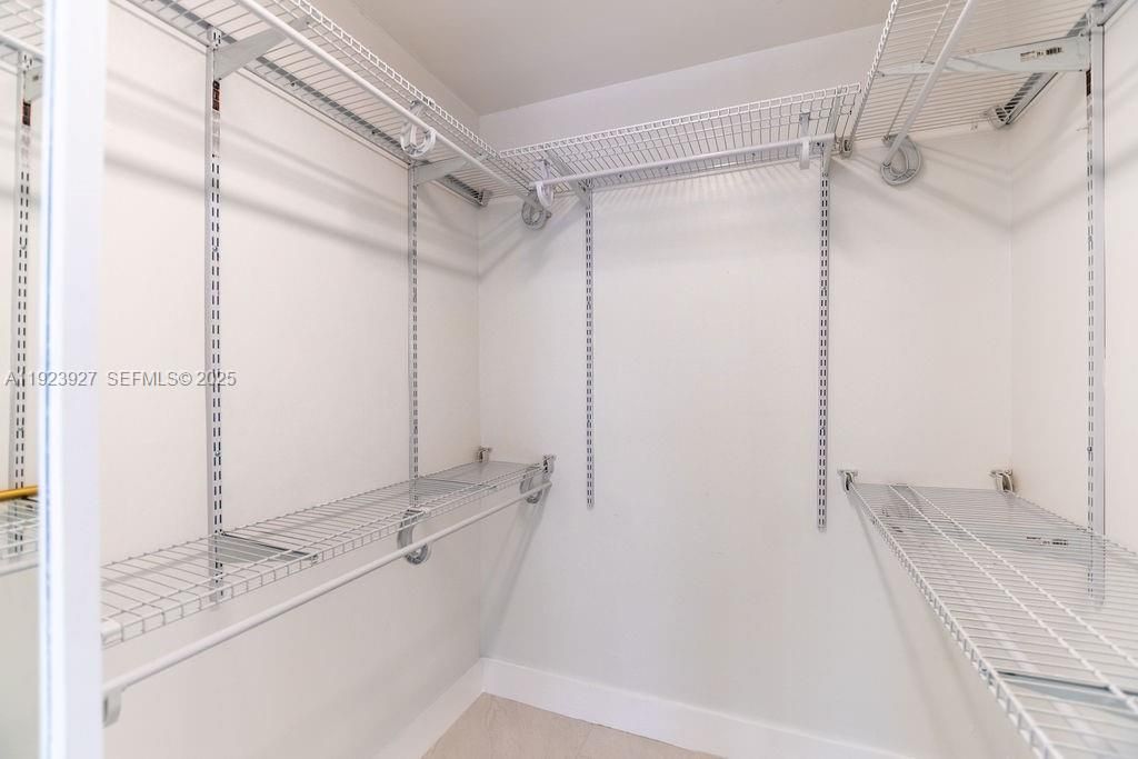 En Renta: $5,000 (4 camas, 2 baños, 1737 Pies cuadrados)