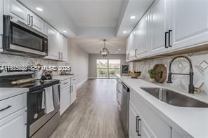 For Sale: $340,000 (2 beds, 2 baths, 1052 Square Feet)