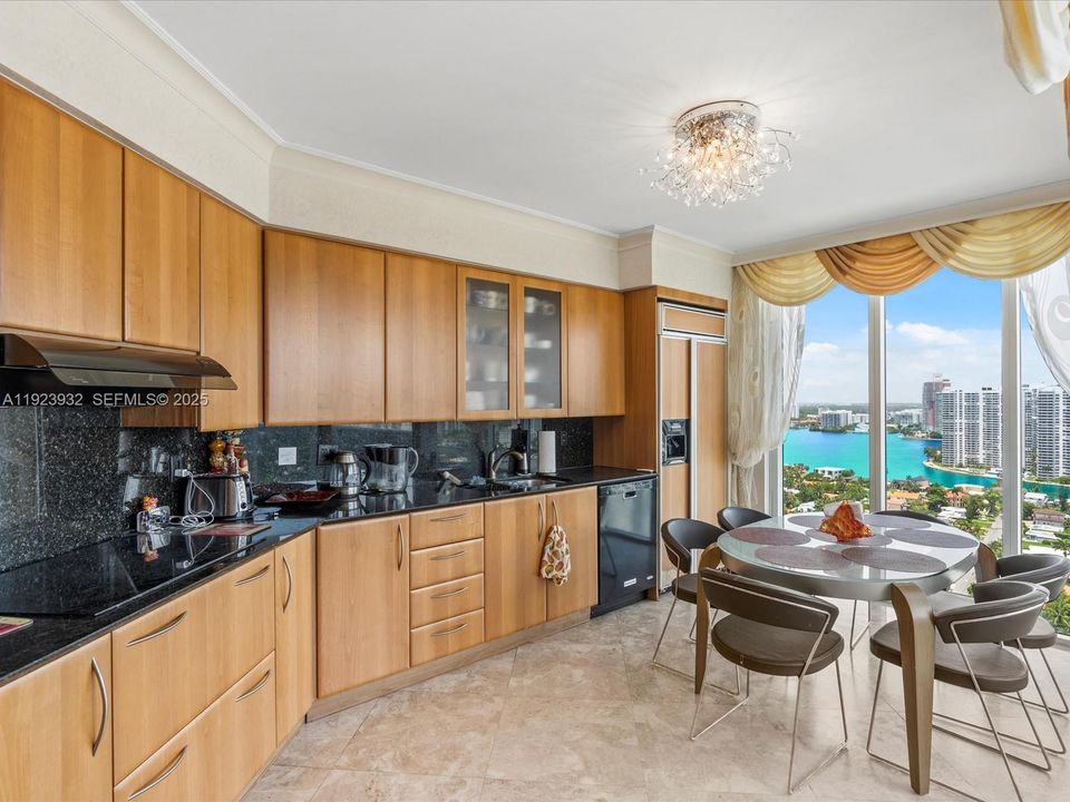 待售: $1,975,000 (3 贝兹, 3 浴室, 2150 平方英尺)