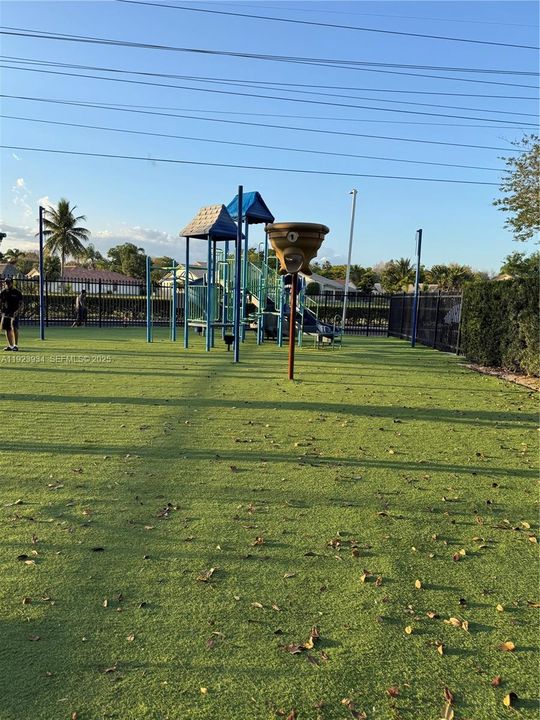 For Rent: $3,000 (3 beds, 2 baths, 1166 Square Feet)