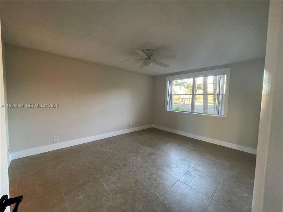 For Rent: $3,000 (3 beds, 2 baths, 1166 Square Feet)