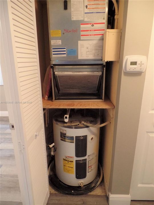 For Rent: $2,395 (2 beds, 2 baths, 1030 Square Feet)