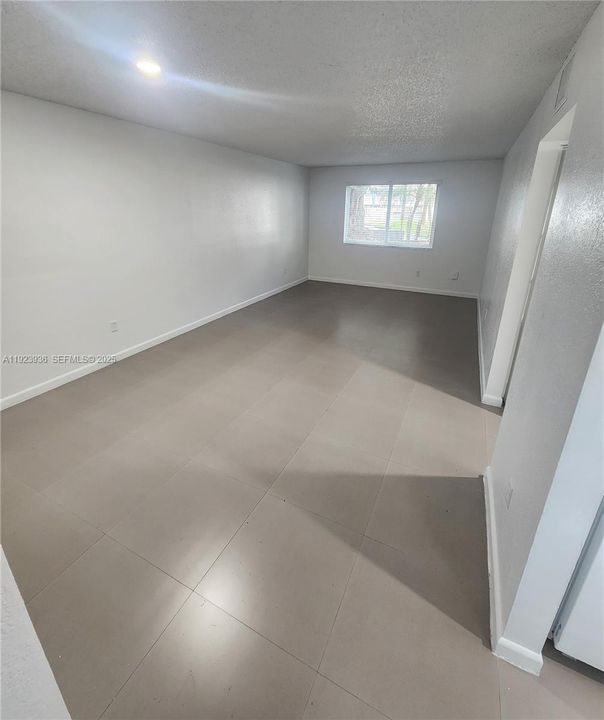 For Rent: $1,673 (1 beds, 1 baths, 434568 Square Feet)