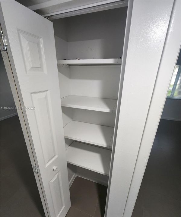 For Rent: $1,673 (1 beds, 1 baths, 434568 Square Feet)