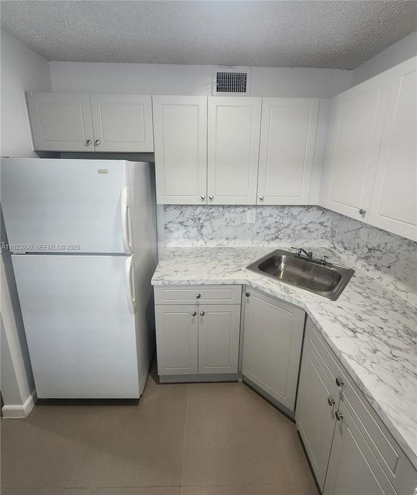 For Rent: $1,673 (1 beds, 1 baths, 434568 Square Feet)