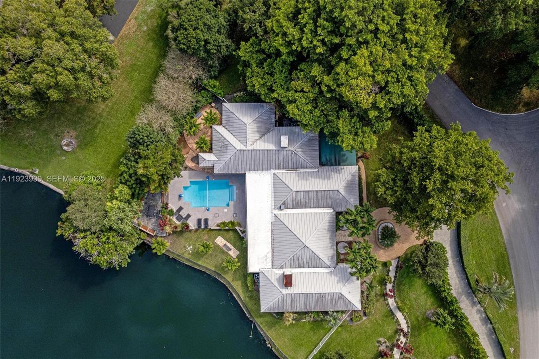 待售: $1,990,000 (8 贝兹, 4 浴室, 3877 平方英尺)