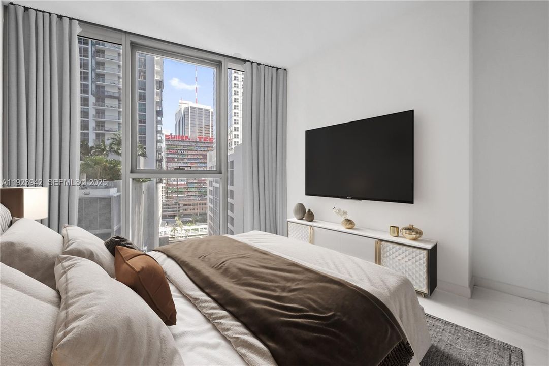 For Sale: $1,285,000 (1 beds, 1 baths, 760 Square Feet)