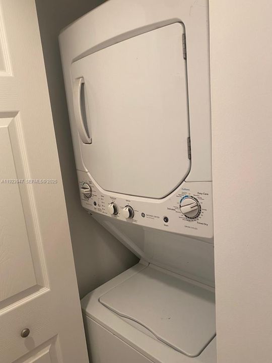 Washer & Dryer