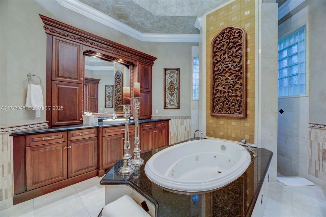 For Sale: $4,999,999 (6 beds, 6 baths, 6258 Square Feet)