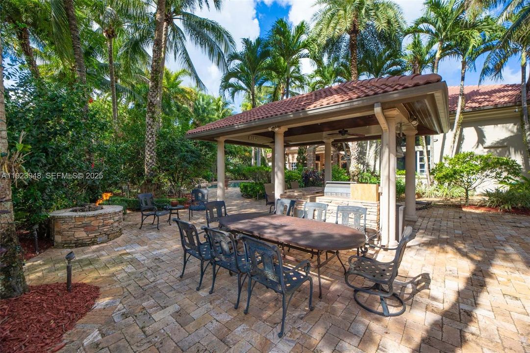 For Sale: $4,999,999 (6 beds, 6 baths, 6258 Square Feet)