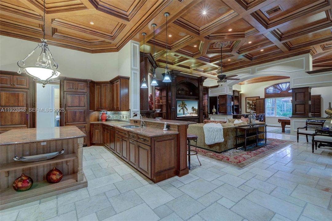 For Sale: $4,999,999 (6 beds, 6 baths, 6258 Square Feet)