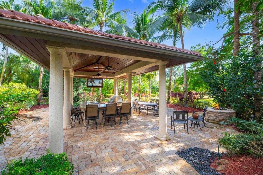 For Sale: $4,999,999 (6 beds, 6 baths, 6258 Square Feet)