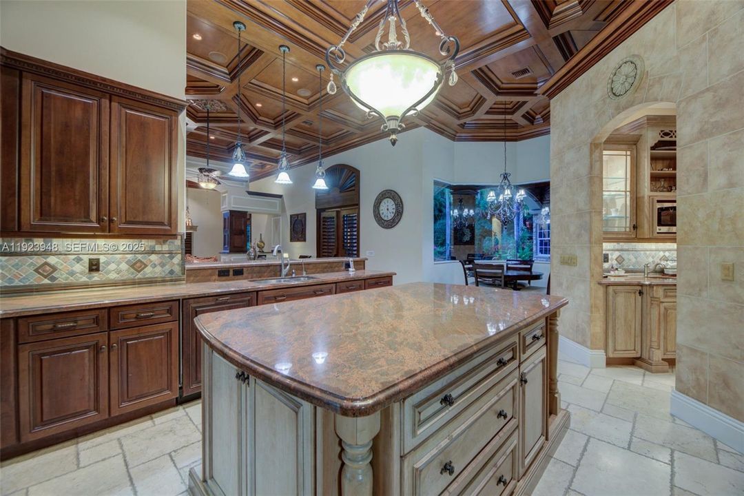 For Sale: $4,999,999 (6 beds, 6 baths, 6258 Square Feet)