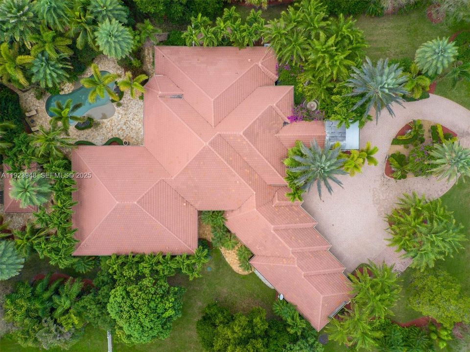 For Sale: $4,999,999 (6 beds, 6 baths, 6258 Square Feet)