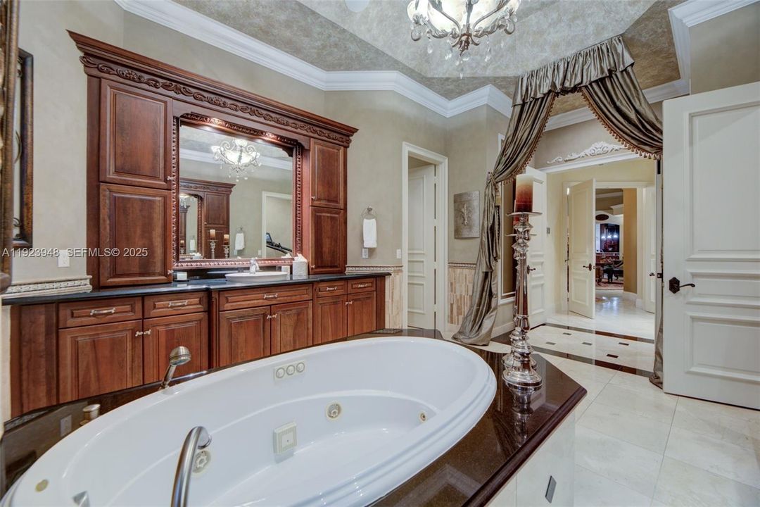 For Sale: $4,999,999 (6 beds, 6 baths, 6258 Square Feet)