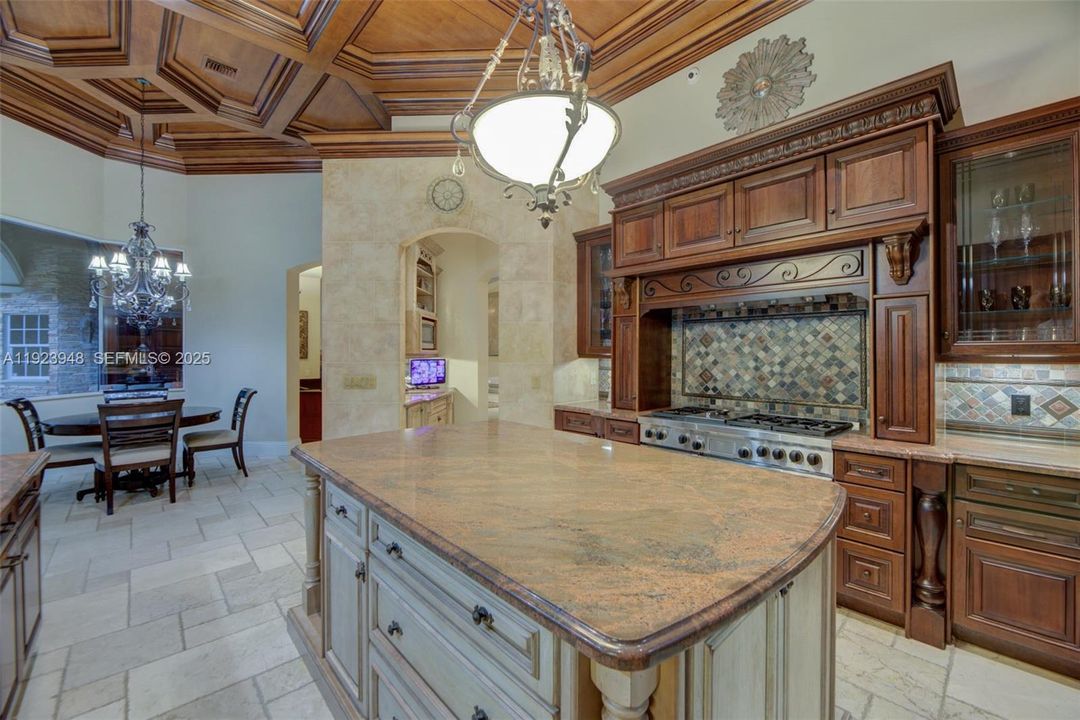 For Sale: $4,999,999 (6 beds, 6 baths, 6258 Square Feet)