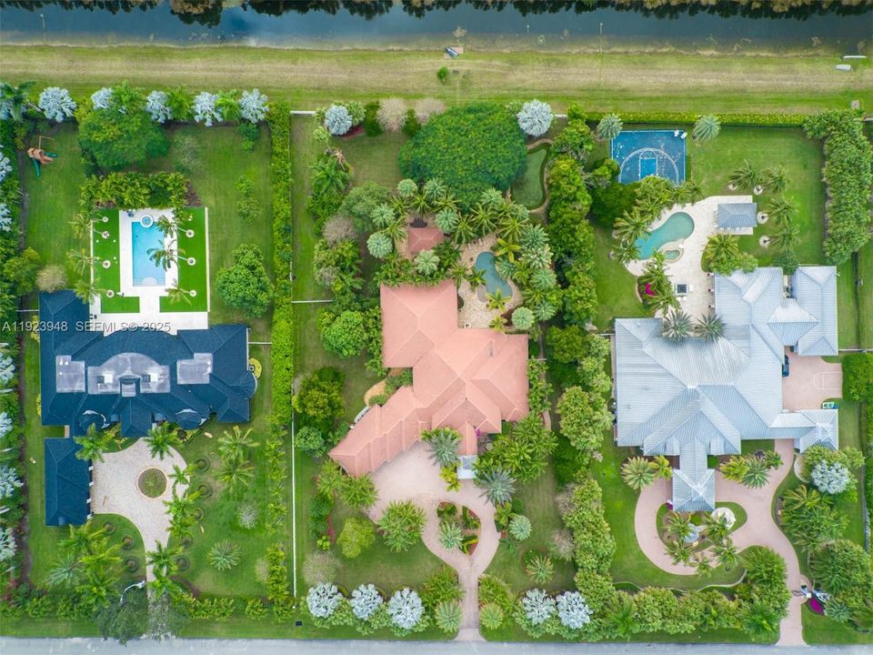 For Sale: $4,999,999 (6 beds, 6 baths, 6258 Square Feet)