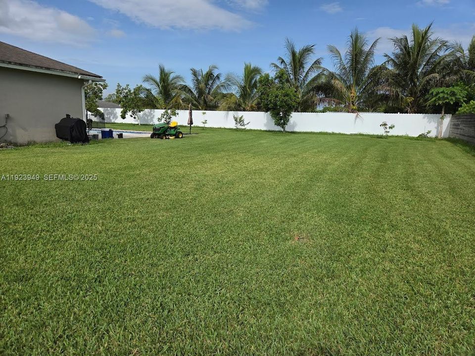 En Venta: $799,900 (3 camas, 2 baños, 1663 Pies cuadrados)