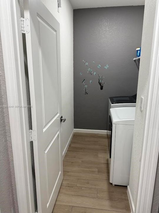 На продажу: $799,900 (3 спален, 2 ванн, 1663 Квадратных фут)