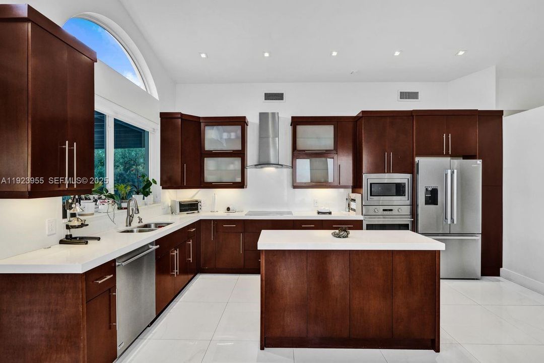 待售: $1,300,000 (3 贝兹, 3 浴室, 1968 平方英尺)