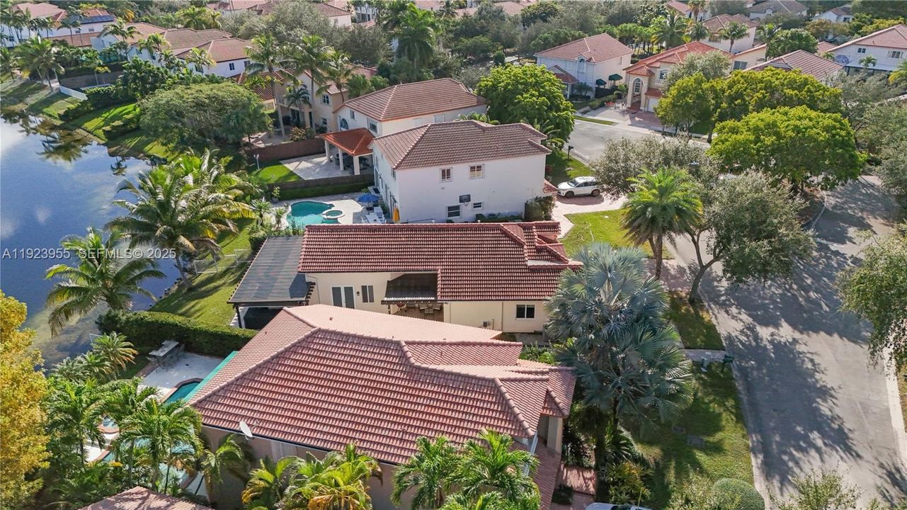 На продажу: $1,300,000 (3 спален, 3 ванн, 1968 Квадратных фут)