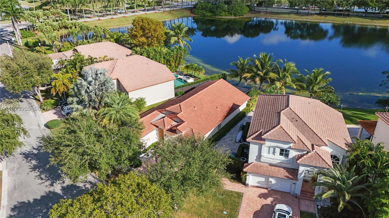 На продажу: $1,300,000 (3 спален, 3 ванн, 1968 Квадратных фут)