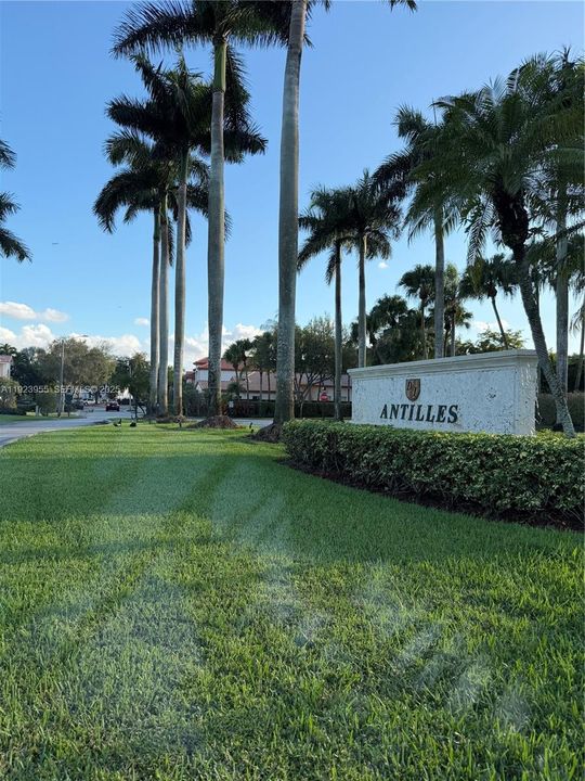 待售: $1,300,000 (3 贝兹, 3 浴室, 1968 平方英尺)