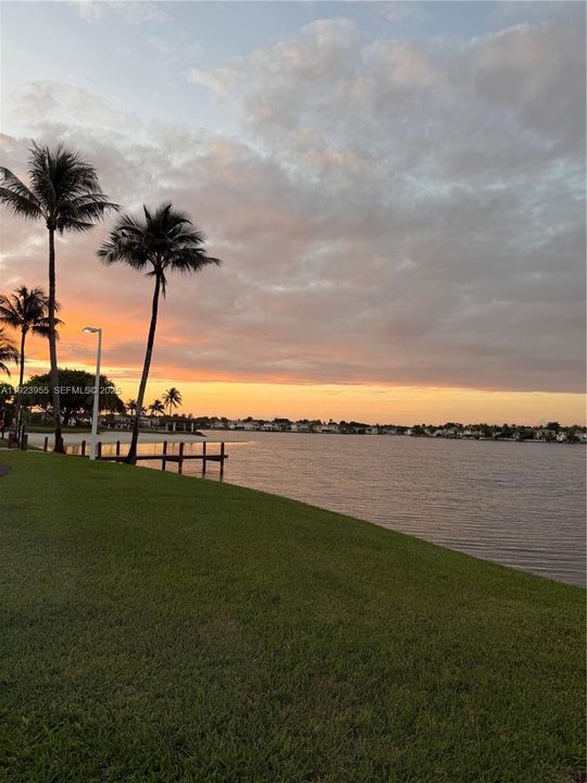 待售: $1,300,000 (3 贝兹, 3 浴室, 1968 平方英尺)