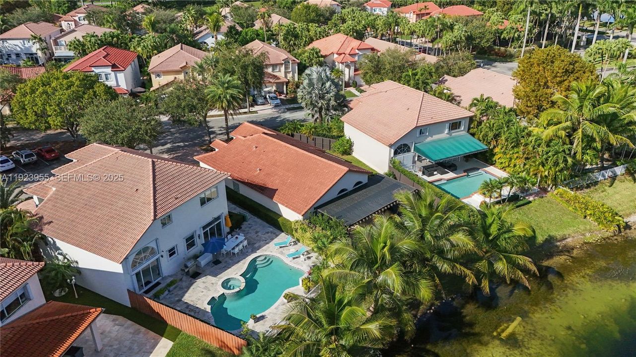 На продажу: $1,300,000 (3 спален, 3 ванн, 1968 Квадратных фут)