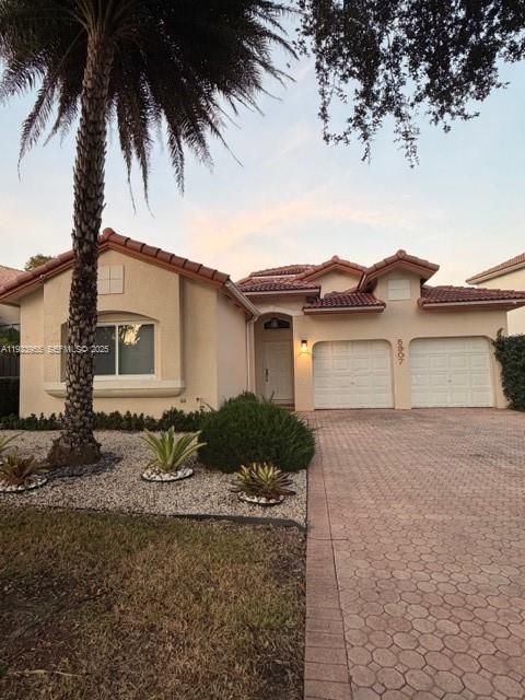 待售: $1,300,000 (3 贝兹, 3 浴室, 1968 平方英尺)