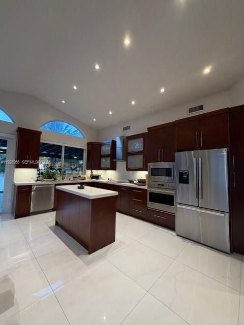 For Sale: $1,300,000 (3 beds, 3 baths, 1968 Square Feet)