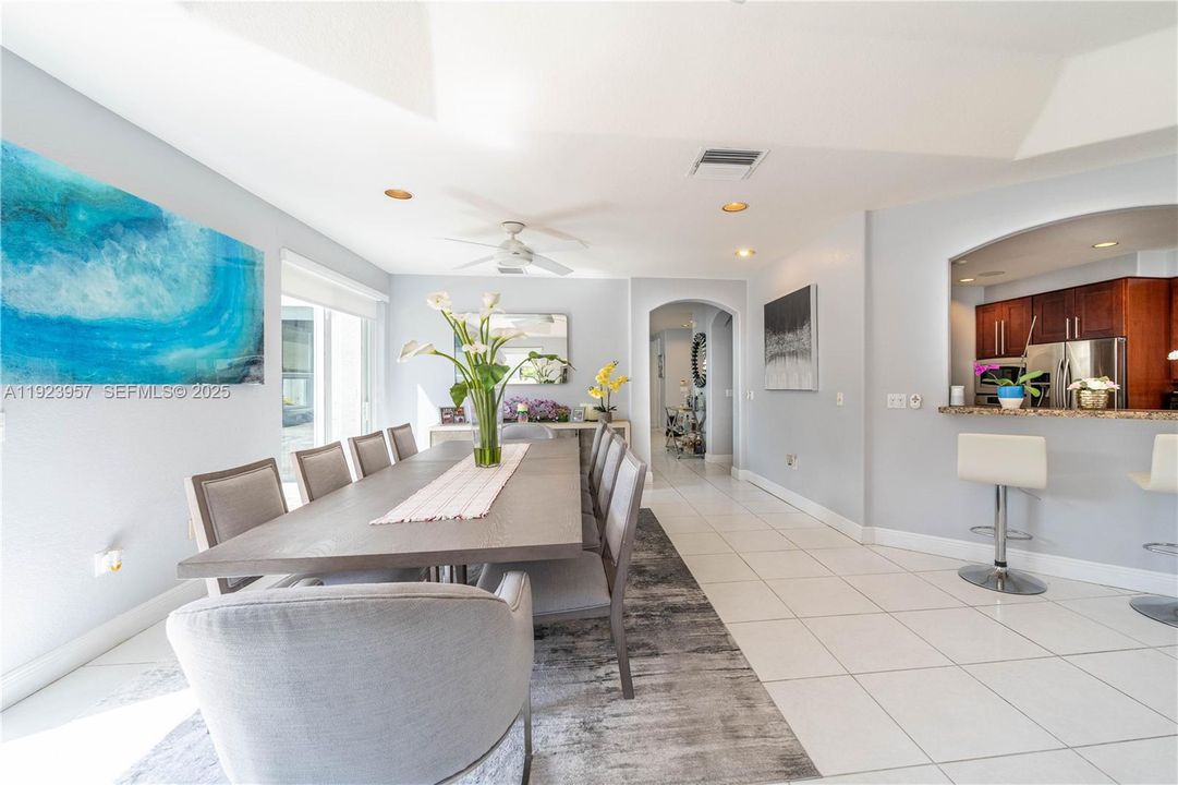 For Sale: $1,500,000 (5 beds, 3 baths, 2882 Square Feet)