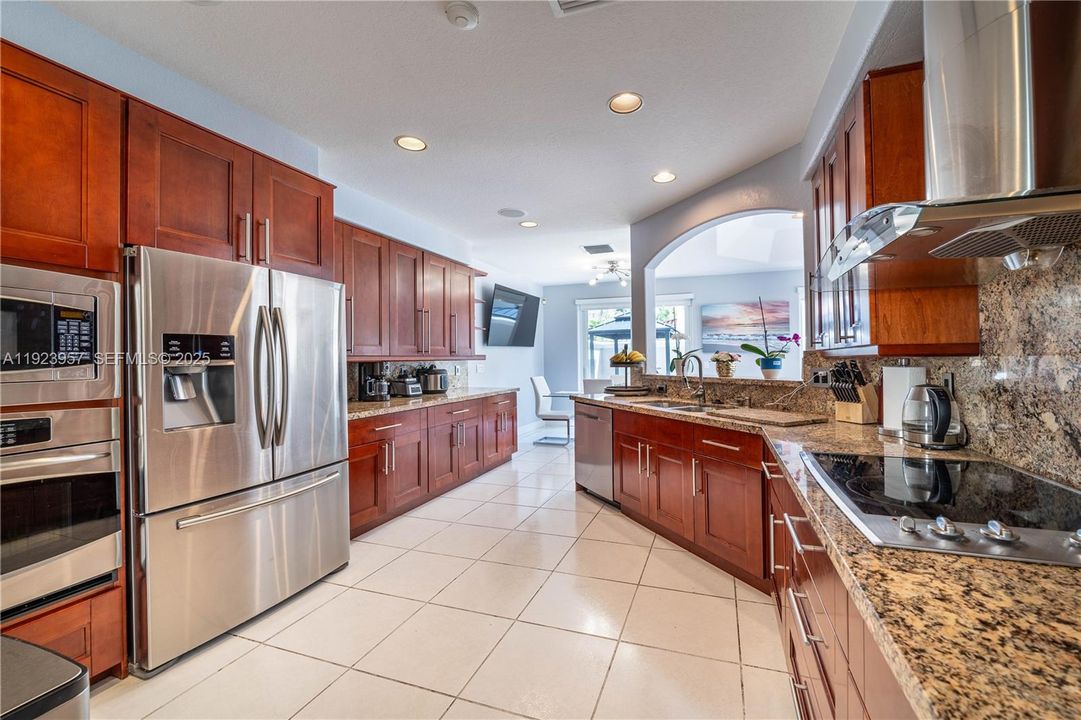 For Sale: $1,500,000 (5 beds, 3 baths, 2882 Square Feet)