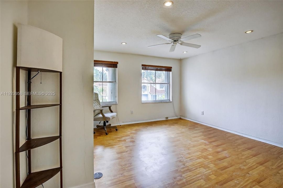 For Rent: $3,600 (3 beds, 2 baths, 1764 Square Feet)