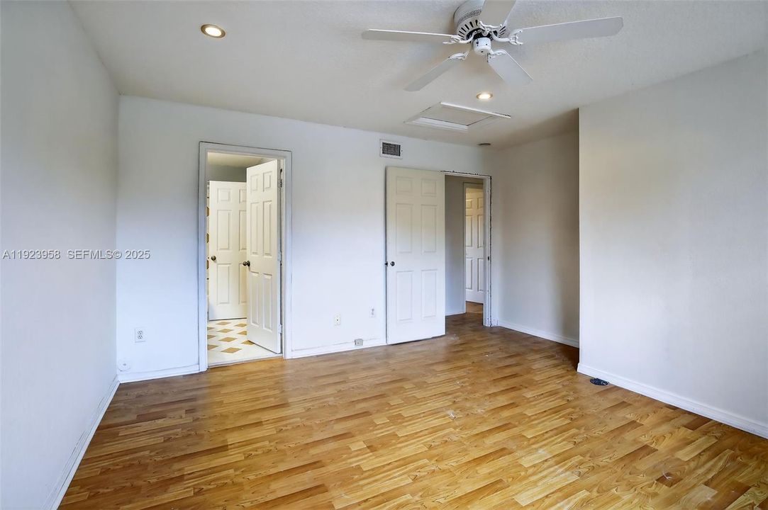 For Rent: $3,600 (3 beds, 2 baths, 1764 Square Feet)