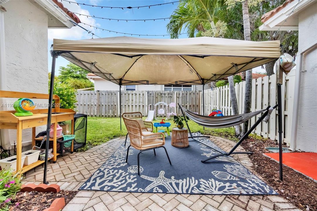 For Rent: $3,600 (3 beds, 2 baths, 1764 Square Feet)