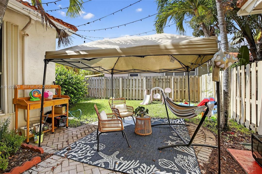 For Rent: $3,600 (3 beds, 2 baths, 1764 Square Feet)