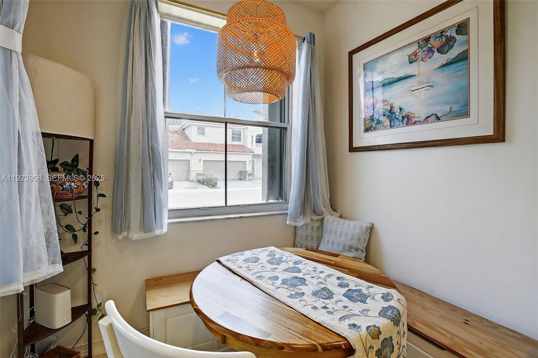 For Rent: $3,600 (3 beds, 2 baths, 1764 Square Feet)