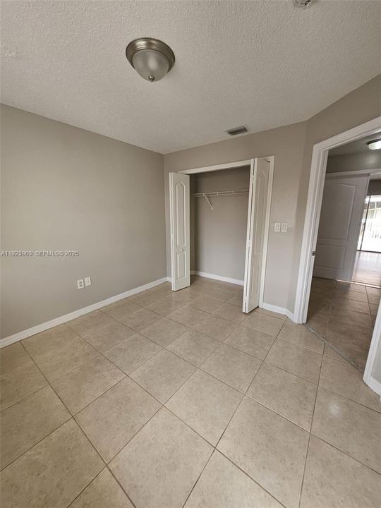 For Rent: $2,900 (3 beds, 2 baths, 1270 Square Feet)