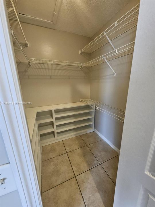 For Rent: $2,900 (3 beds, 2 baths, 1270 Square Feet)