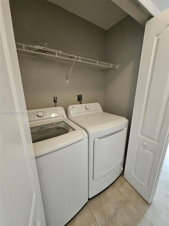 For Rent: $2,900 (3 beds, 2 baths, 1270 Square Feet)