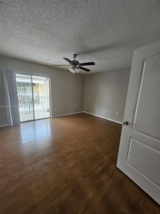For Rent: $2,900 (3 beds, 2 baths, 1270 Square Feet)