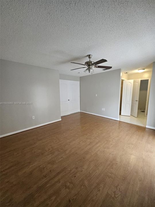 For Rent: $2,900 (3 beds, 2 baths, 1270 Square Feet)