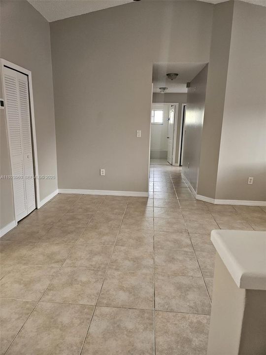 For Rent: $2,900 (3 beds, 2 baths, 1270 Square Feet)