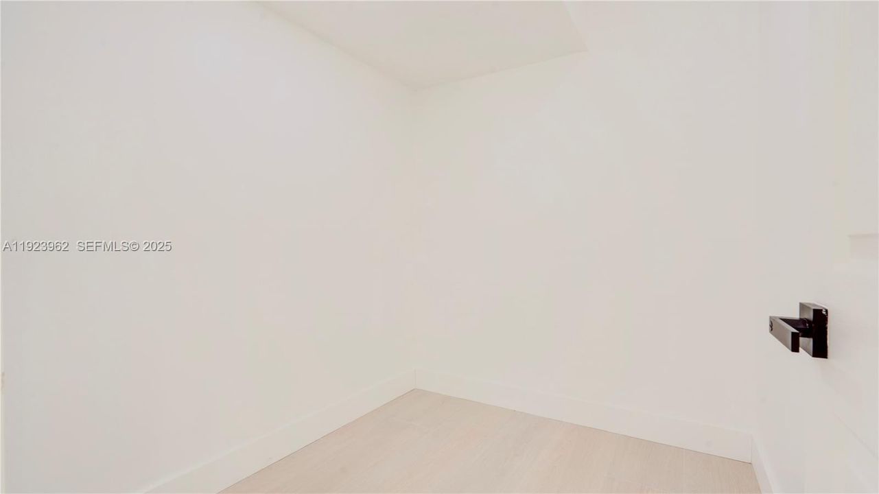 For Sale: $810,000 (3 beds, 2 baths, 1625 Square Feet)