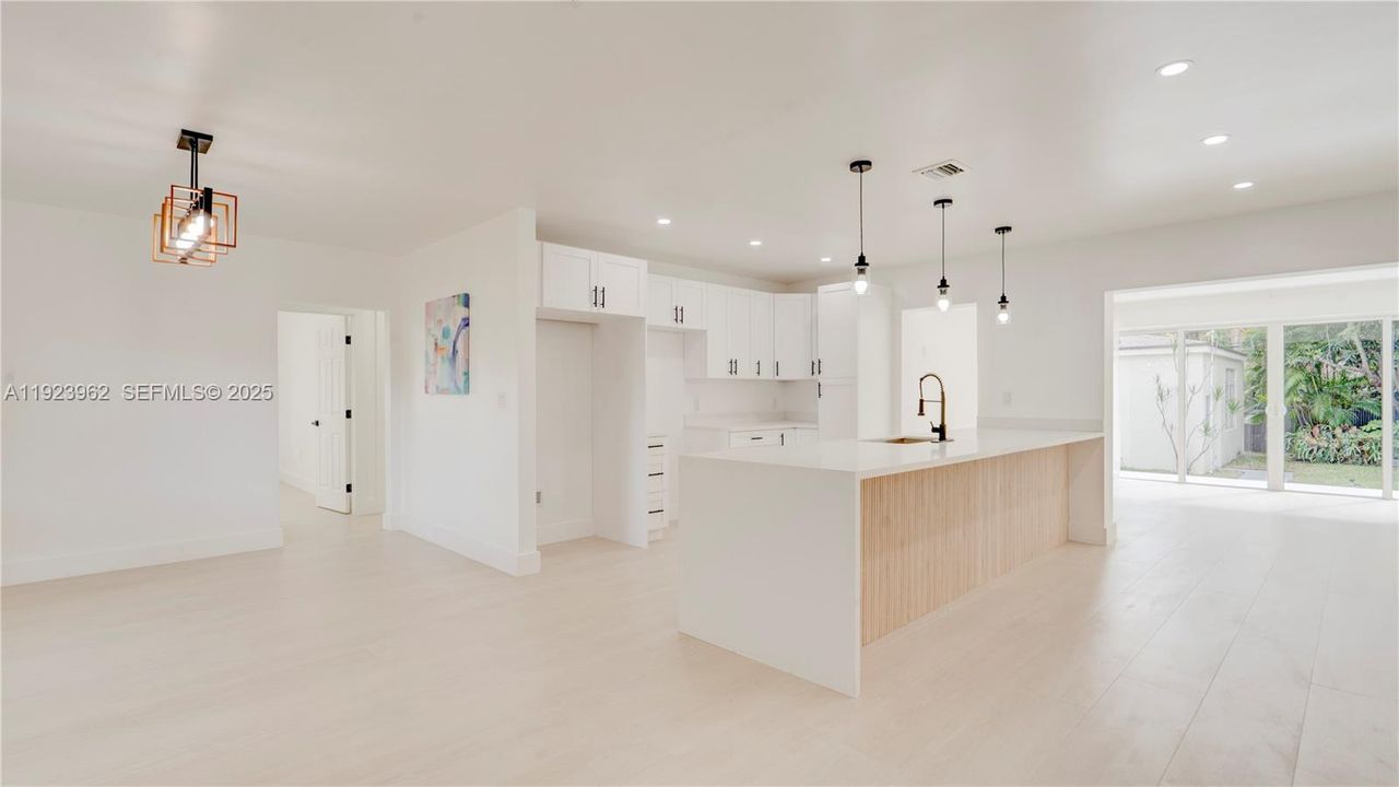 For Sale: $810,000 (3 beds, 2 baths, 1625 Square Feet)