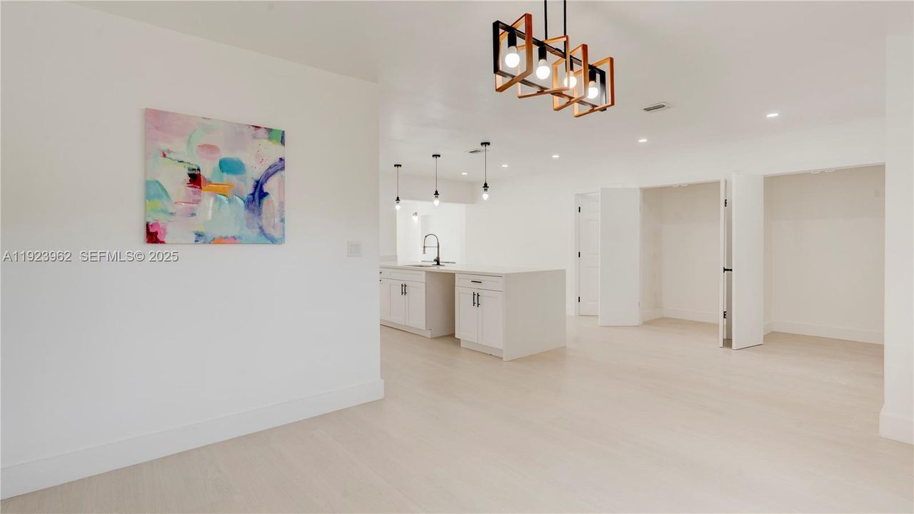 For Sale: $810,000 (3 beds, 2 baths, 1625 Square Feet)