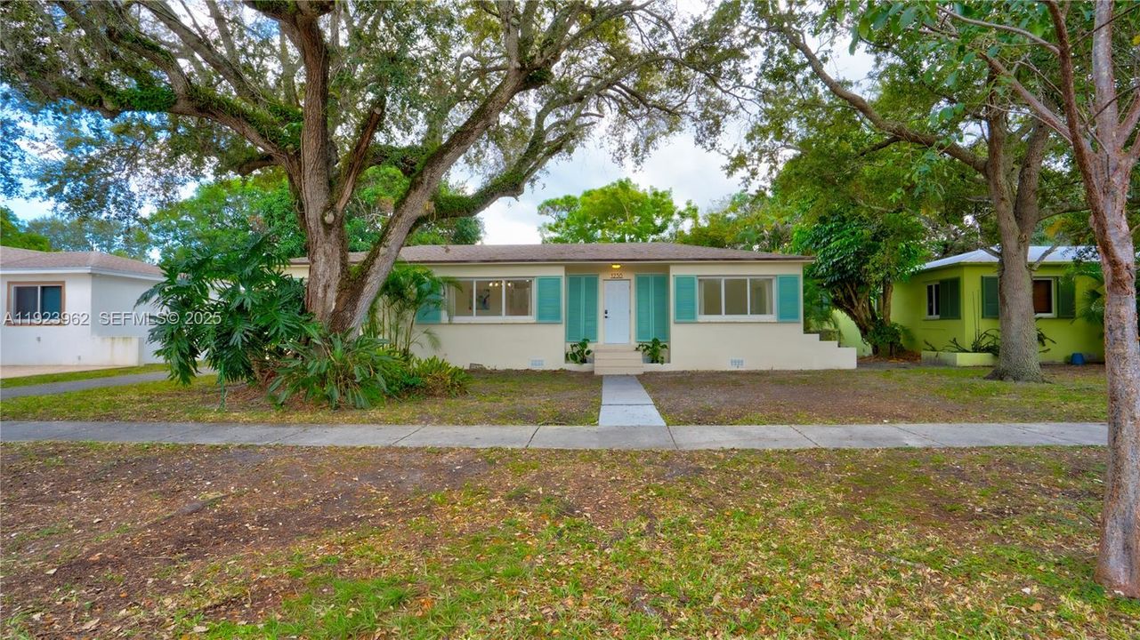 For Sale: $810,000 (3 beds, 2 baths, 1625 Square Feet)