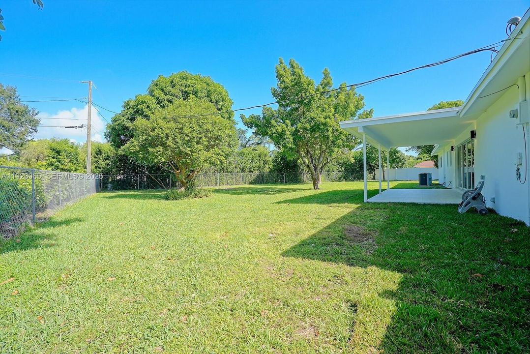 For Rent: $5,000 (4 beds, 2 baths, 1560 Square Feet)