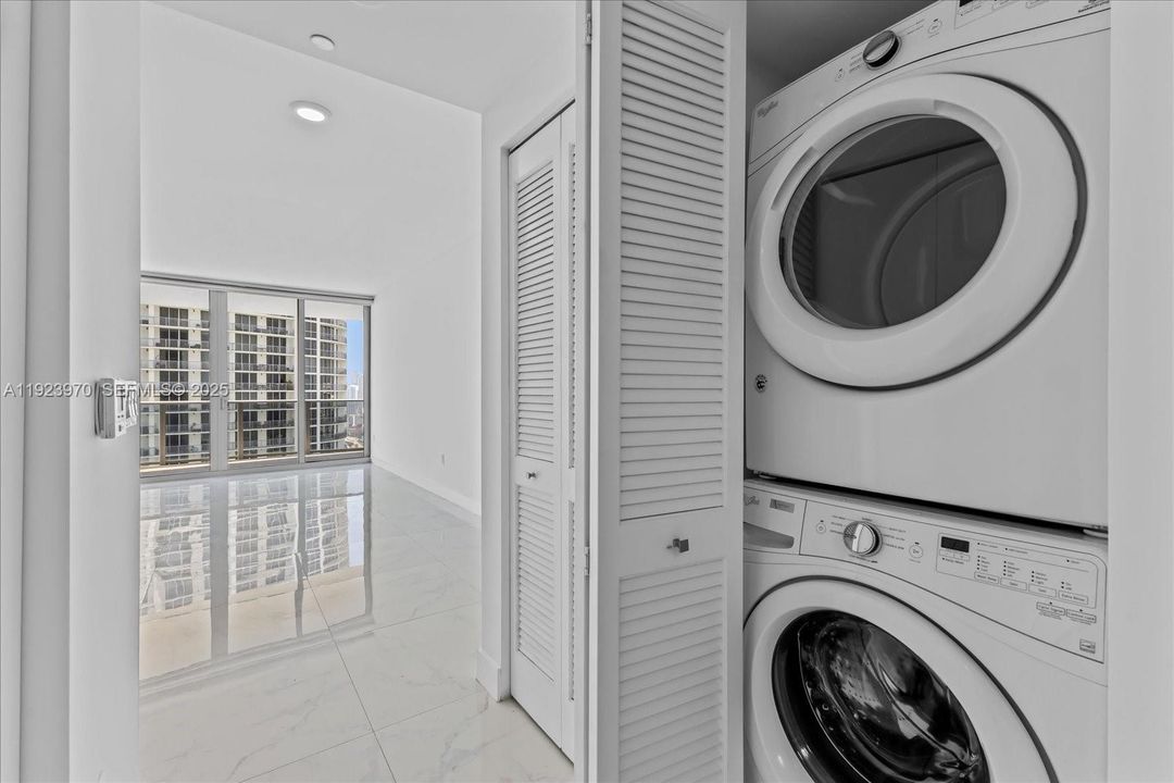 В аренду: $3,900 (1 спален, 1 ванн, 766 Квадратных фут)